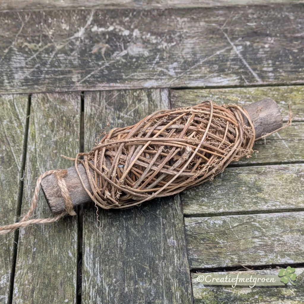 Houten klos met Natuurlijke Ranken